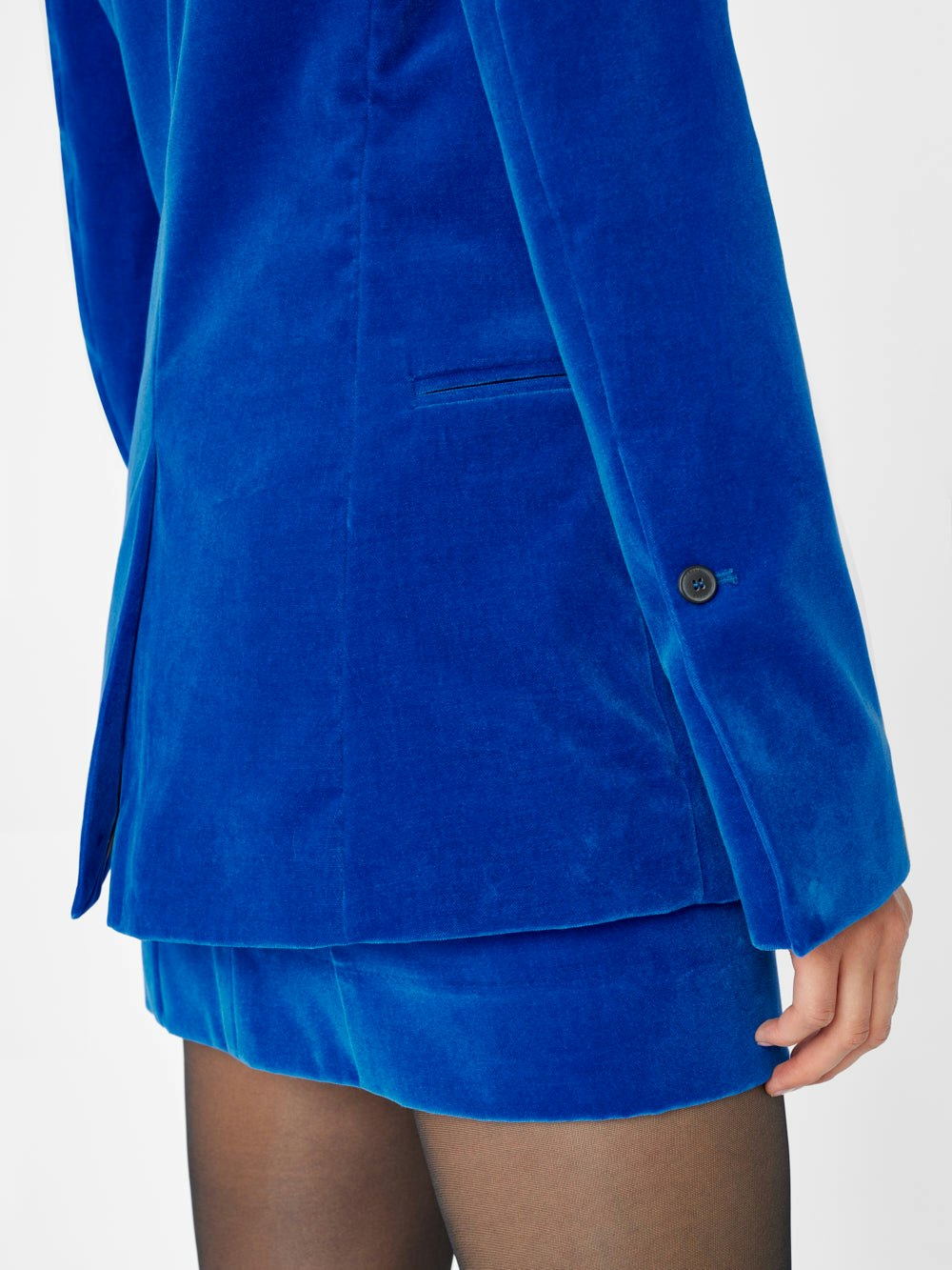 blazer button view